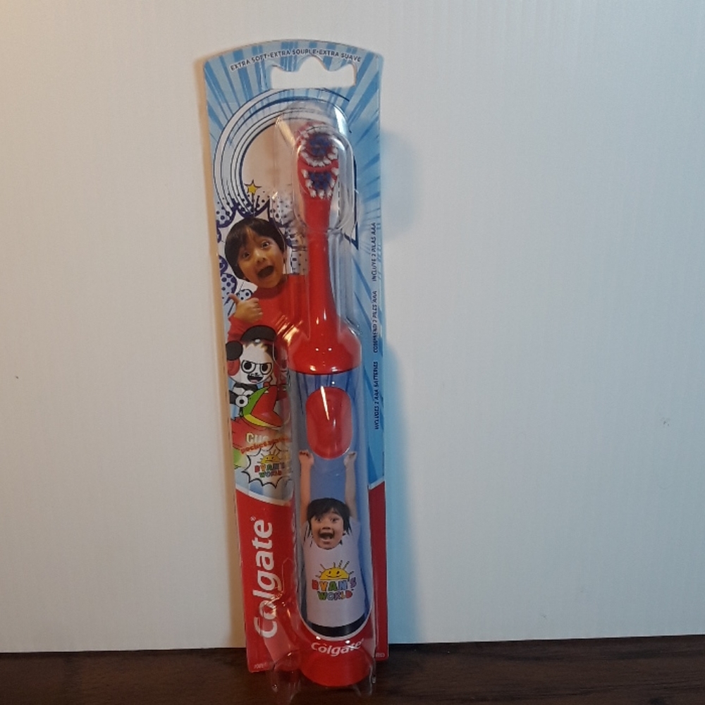 Colgate Ryan World Toothbrush - Picture 3 of 6
